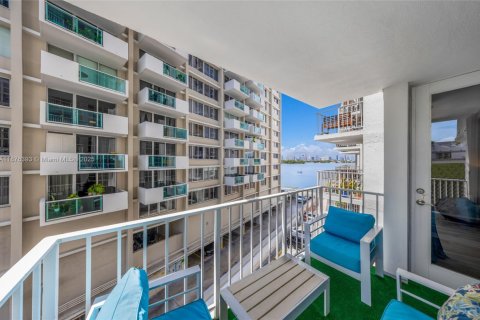 Купить кондоминиум в Майами-Бич, Флорида 1 спальня, 69.68м2, № 1922929 - фото 6