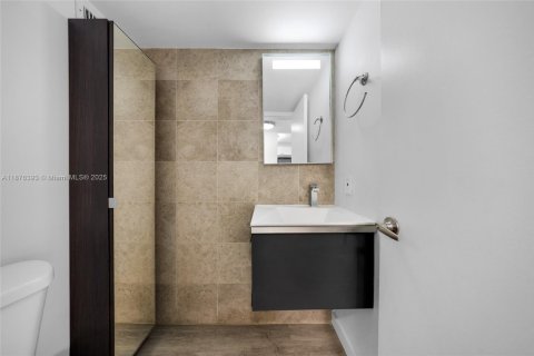 Купить кондоминиум в Майами-Бич, Флорида 1 спальня, 69.68м2, № 1922929 - фото 23