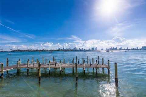 Купить кондоминиум в Майами-Бич, Флорида 1 спальня, 69.68м2, № 1922929 - фото 18