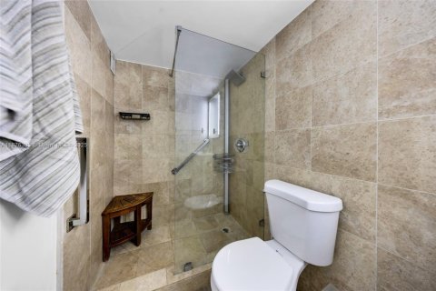 Купить кондоминиум в Майами-Бич, Флорида 1 спальня, 69.68м2, № 1922929 - фото 25