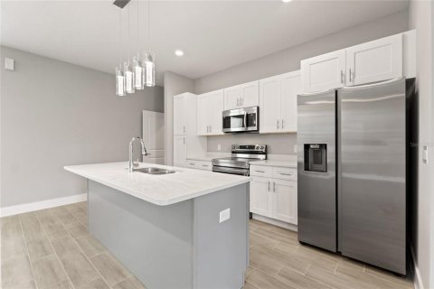 Casa en alquiler en Kissimmee, Florida, 4 dormitorios, 150.78 m2 № 1884610 - foto 14