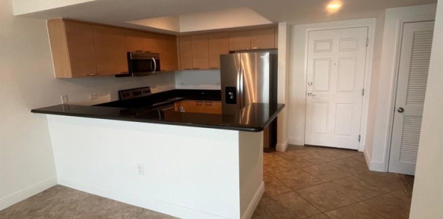 Condo in Hollywood, Florida, 2 bedrooms  № 2246153