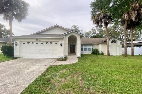 Villa ou maison à Spring Hill, Floride 3 chambres, 147.81 m2 № 2314820