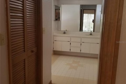Villa ou maison à louer à Spring Hill, Floride: 3 chambres, 147.81 m2 № 2314820 - photo 17