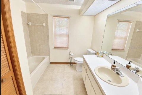 Villa ou maison à louer à Spring Hill, Floride: 3 chambres, 147.81 m2 № 2314820 - photo 23