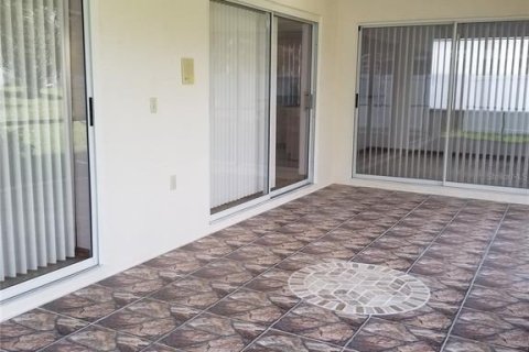 Villa ou maison à louer à Spring Hill, Floride: 3 chambres, 147.81 m2 № 2314820 - photo 24