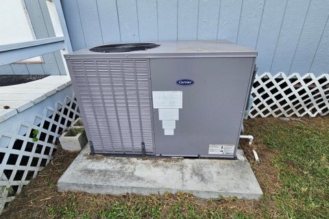 Casa en venta en Okeechobee, Florida, 3 dormitorios, 119.66 m2 № 2082499 - foto 8