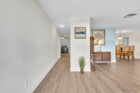 Купить виллу или дом в Тамарак, Флорида 1 комната, 153.47м2, № 2254608 - фото 4