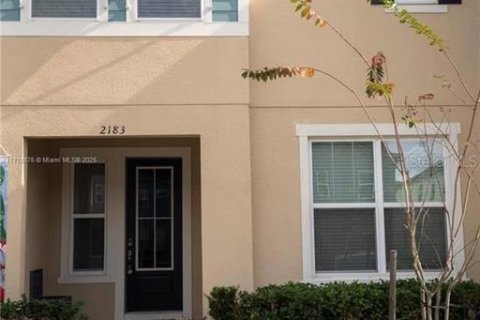 Townhouse in Kissimmee, Florida 3 bedrooms, 182.27 sq.m. № 2205093