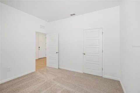 House in Lakeland, Florida 5 bedrooms, 231.33 sq.m. № 2113692 - photo 21