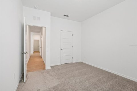 House in Lakeland, Florida 5 bedrooms, 231.33 sq.m. № 2113692 - photo 27