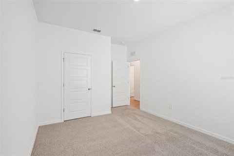 House in Lakeland, Florida 5 bedrooms, 231.33 sq.m. № 2113692 - photo 23