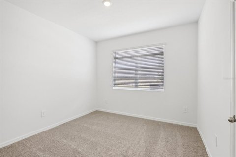 House in Lakeland, Florida 5 bedrooms, 231.33 sq.m. № 2113692 - photo 16