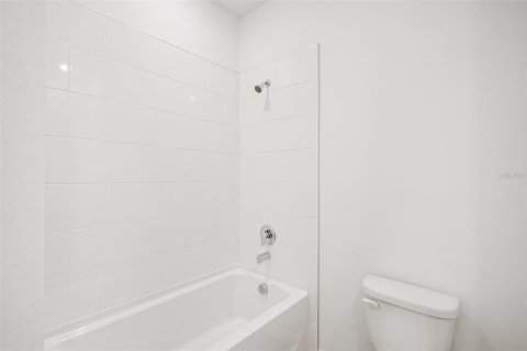 House in Lakeland, Florida 5 bedrooms, 231.33 sq.m. № 2113692 - photo 25