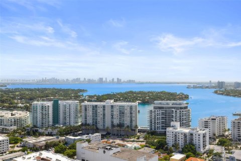 Condominio en venta en Miami Beach, Florida, 2 dormitorios, 226.31 m2 № 1784040 - foto 26