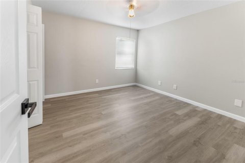 House in Winter Haven, Florida 3 bedrooms, 127.83 sq.m. № 1845252 - photo 18