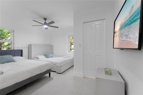 Casa en venta en Plantation, Florida, 4 dormitorios, 254.74 m2 № 2169352 - foto 21