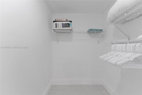 Casa en venta en Plantation, Florida, 4 dormitorios, 254.74 m2 № 2169352 - foto 23