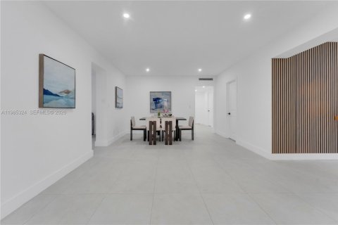 Casa en venta en Plantation, Florida, 4 dormitorios, 254.74 m2 № 2169352 - foto 13