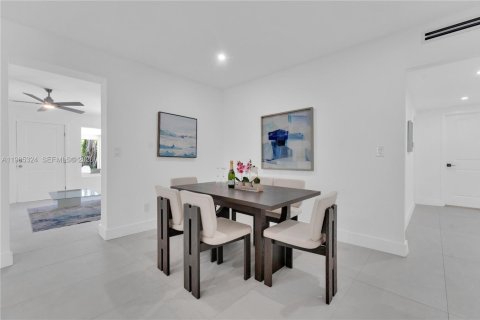 Casa en venta en Plantation, Florida, 4 dormitorios, 254.74 m2 № 2169352 - foto 15