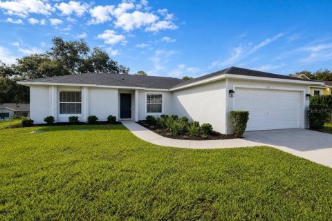 House in Clermont, Florida 3 bedrooms, 127.83 sq.m. № 2289744