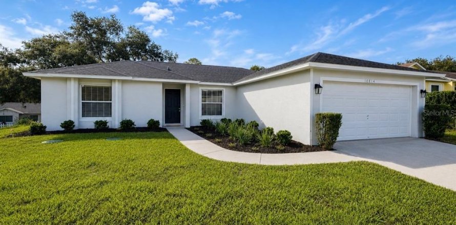 Villa ou maison à Clermont, Floride 3 chambres, 127.83 m2 № 2289744