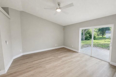 Villa ou maison à vendre à Clermont, Floride: 3 chambres, 127.83 m2 № 2289744 - photo 8