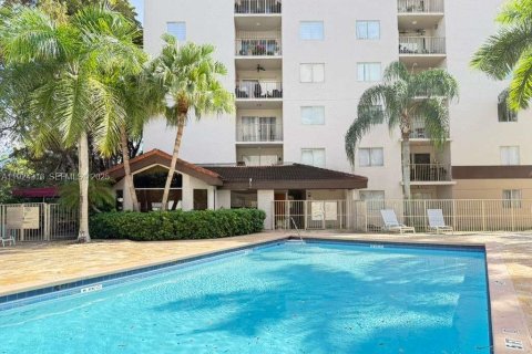 Copropriété à louer à Miami, Floride: 2 chambres, 82.4 m2 № 1982829 - photo 23
