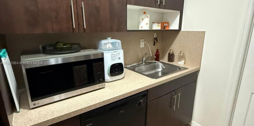 Appartement à Miami Springs, Floride 2 chambres № 1871831