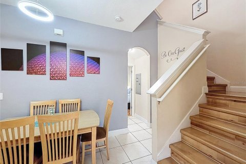 Townhouse in Davenport, Florida 4 bedrooms, 138.61 sq.m. № 2224632 - photo 4