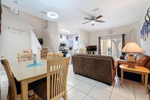 Townhouse in Davenport, Florida 4 bedrooms, 138.61 sq.m. № 2224632 - photo 8