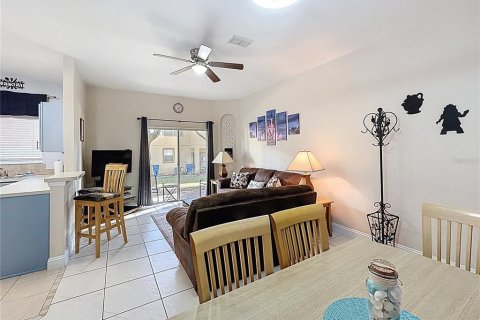 Townhouse in Davenport, Florida 4 bedrooms, 138.61 sq.m. № 2224632 - photo 9