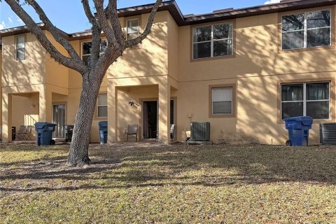 Townhouse in Davenport, Florida 4 bedrooms, 138.61 sq.m. № 2224632 - photo 21