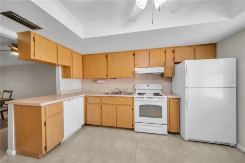 Commercial property in Cape Coral, Florida 243.78 sq.m. № 2102459 - photo 4