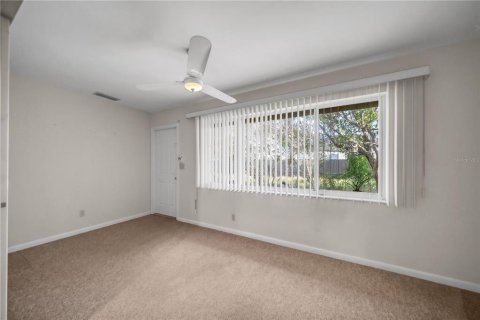 Commercial property in Cape Coral, Florida 243.78 sq.m. № 2102459 - photo 11