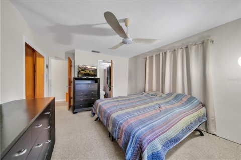 Commercial property in Cape Coral, Florida 243.78 sq.m. № 2102459 - photo 15