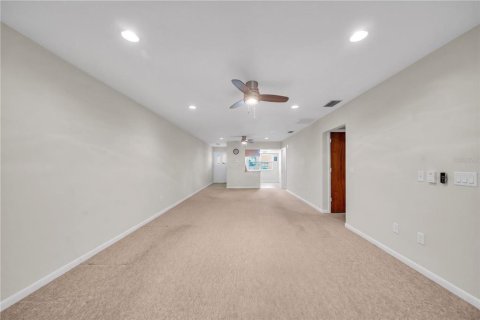Commercial property in Cape Coral, Florida 243.78 sq.m. № 2102459 - photo 7