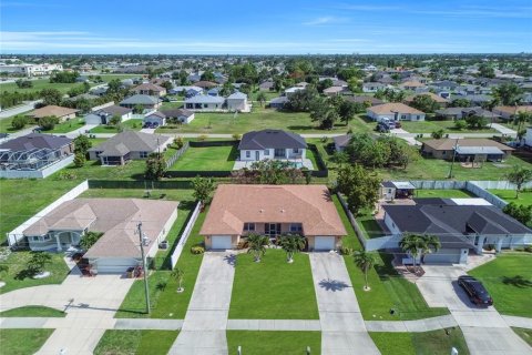 Commercial property in Cape Coral, Florida 243.78 sq.m. № 2102459 - photo 30