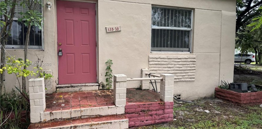 Villa ou maison à North Miami, Floride 2 chambres, 149.57 m2 № 2397561