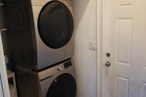 Casa en alquiler en Port St. Lucie, Florida, 4 dormitorios, 183.39 m2 № 2083647 - foto 9