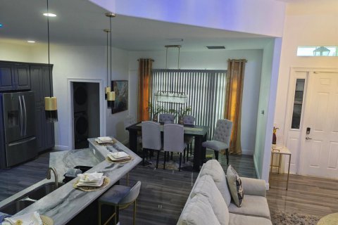 Casa en alquiler en Port St. Lucie, Florida, 4 dormitorios, 183.39 m2 № 2083647 - foto 18