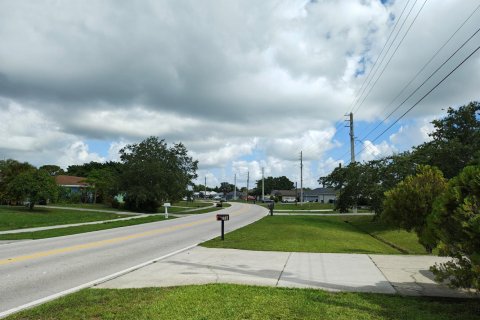Casa en alquiler en Port St. Lucie, Florida, 4 dormitorios, 183.39 m2 № 2083647 - foto 8