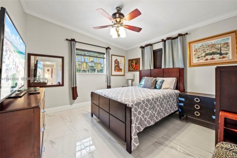 Villa ou maison à vendre à Miami, Floride: 5 chambres, 315.96 m2 № 1998559 - photo 22