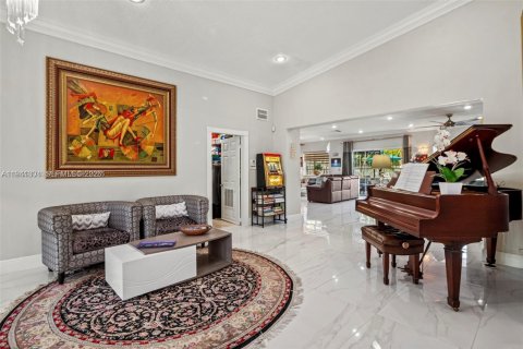 Villa ou maison à vendre à Miami, Floride: 5 chambres, 315.96 m2 № 1998559 - photo 5