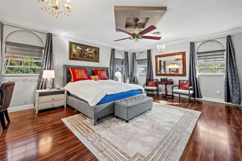 Villa ou maison à vendre à Miami, Floride: 5 chambres, 315.96 m2 № 1998559 - photo 17