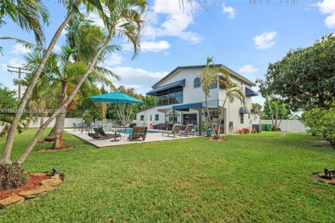 Villa ou maison à vendre à Miami, Floride: 5 chambres, 315.96 m2 № 1998559 - photo 29