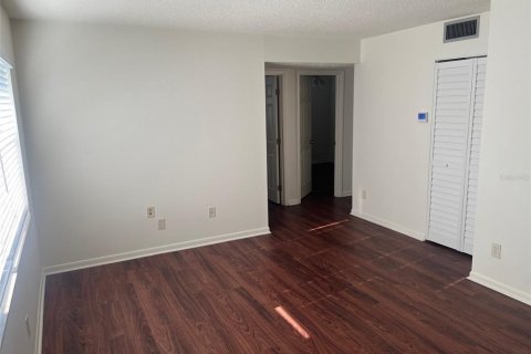 Apartment in Saint Pete Beach, Florida 2 bedrooms, 69.68 sq.m. № 1899700 - photo 2
