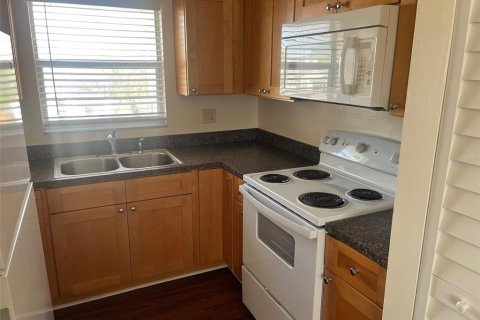 Apartamento en alquiler en Saint Pete Beach, Florida, 2 dormitorios, 69.68 m2 № 1899700 - foto 6
