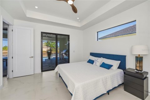Casa en venta en Port Charlotte, Florida, 4 dormitorios, 227.24 m2 № 2100213 - foto 18