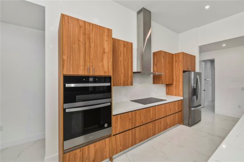 Casa en venta en Port Charlotte, Florida, 4 dormitorios, 227.24 m2 № 2100213 - foto 13